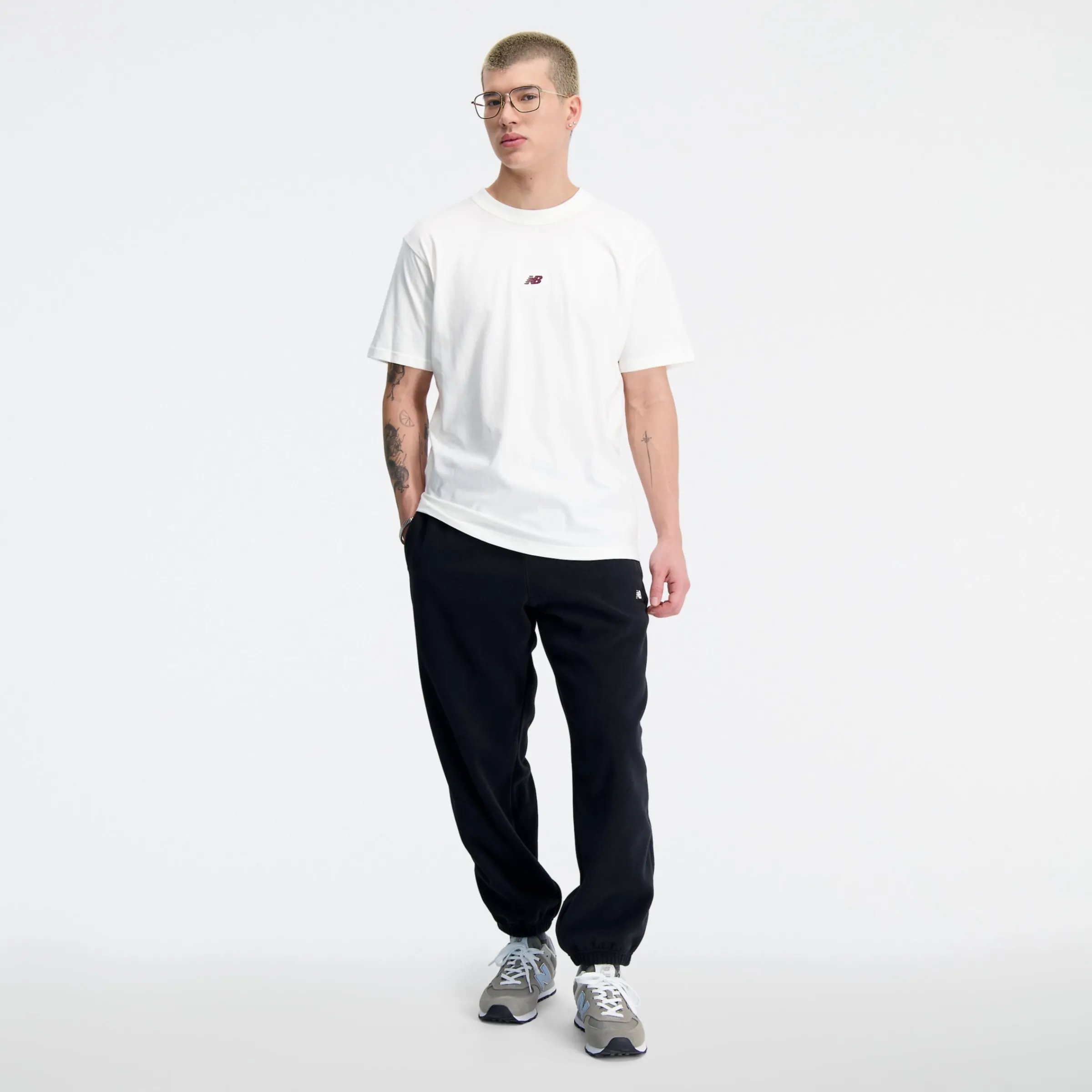 MEN New Balance Shirts|Men'sAthletics Remastered Graphic Cotton Jersey Short Sleeve T-shirt