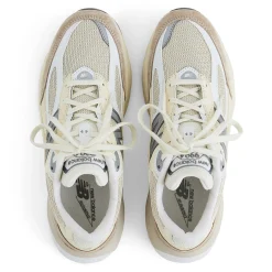 MEN New Balance FuelCell|UnisexMade in USA 990v6