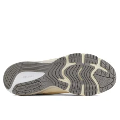 MEN New Balance FuelCell|UnisexMade in USA 990v6