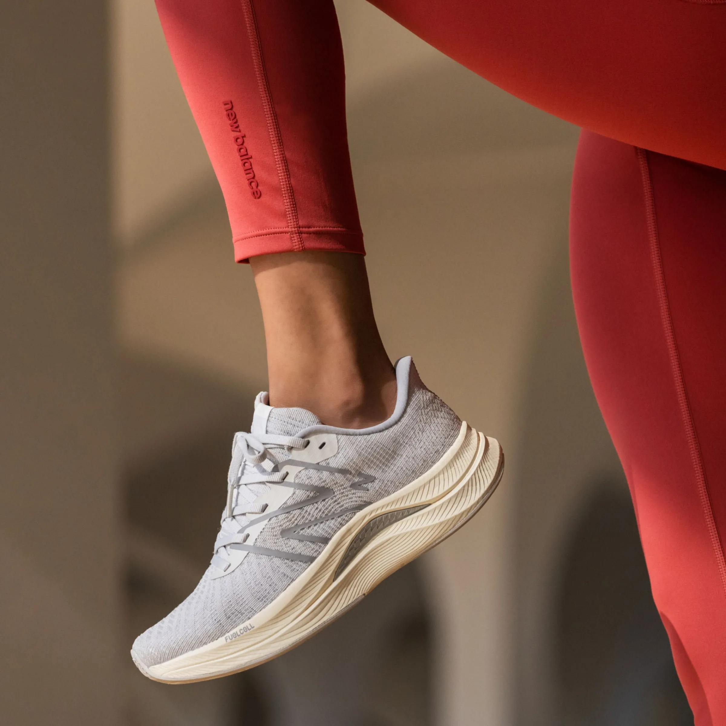 WOMEN New Balance Running|Women'sFuelCell Propel v4